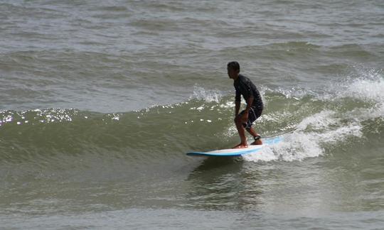 Disfruta de clases de surf y alquileres en Phan Thiet, Vietnam