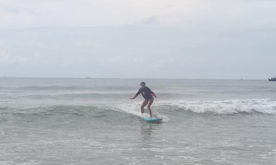 Disfruta de clases de surf y alquileres en Phan Thiet, Vietnam