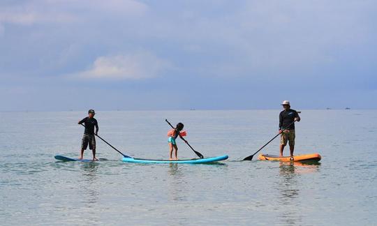 Alquiler de tablas de surf de remo en Phan Thiet, Vietnam