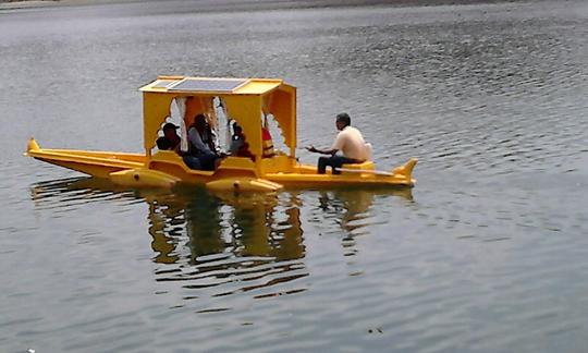 Alquiler de barco eléctrico en Dungarpur