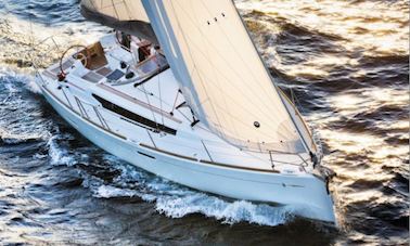 Charter 38ft "Susie Q" Sailing Sloop In Šibenik, Croatia