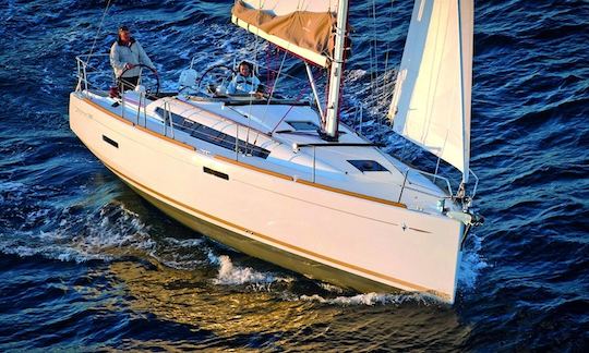 Charter un sloop « Tequila Sunrise » de 38 pieds à Šibenik, en Croatie