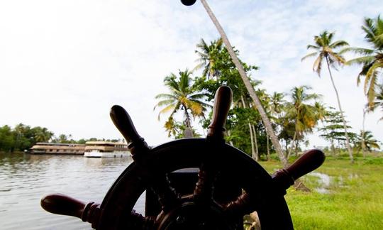 Alquile una casa flotante en Alappuzha, Kerala