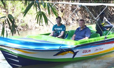 Louez un bateau à moteur pour faire du tourisme à Negombo, au Sri Lanka