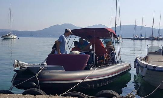 Alugue Viper Bullet RIB de 21 pés com mercúrio 150 cv 3000CC em Nikiana Lefkada, Grécia