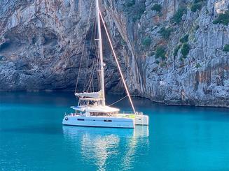 Lagoon 52F Catamaran – Sail, explore and the Gulf of Palma (PMI) is waiting 4 U