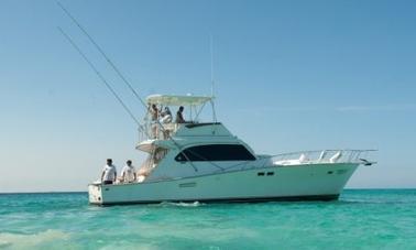 Cancún Fishing Charter on 46' Hatteras yacht