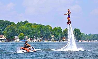 Réservez une formation et des leçons de flyboard à Clarklake, dans le Michigan