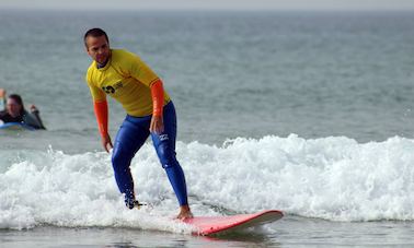 Desfrute de aulas de surf em Lisboa