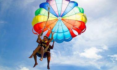 Profitez d'une aventure de 15 minutes en parachute ascensionnel à Flacq, à Maurice