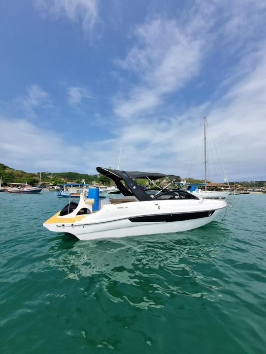 Location de yacht à moteur Coral de 26 pieds à Búzios, Rio de Janeiro, Brésil