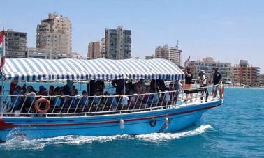 Alquile un yate a motor en Tiro, Líbano