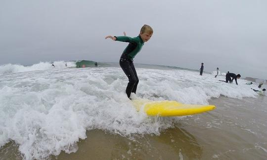 Desfrute de aulas de surf em Cascais, Portugal