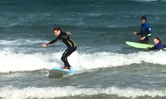 Desfrute de aulas de surf em Cascais, Portugal