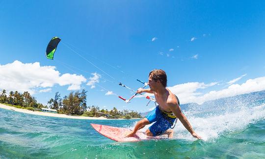 Cours de kitesurf à 4 km et 20 km sous le vent à Mahébourg, Maurice