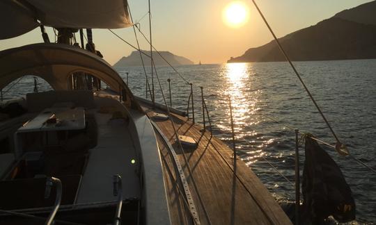 Monocoque de croisière Charter 56' Hathy Vagabond 53 à Sorrente, Italie