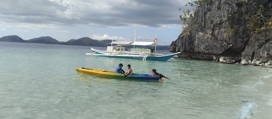 Barco privado para 5 a 8 personas: recorrido por la isla de Coron (elija hasta 7 destinos)