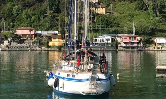 Louez un monocoque Nauticat Cruising de 43 minutes à Ameglia, en Ligurie, en Italie