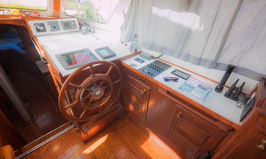 Louez un monocoque Nauticat Cruising de 43 minutes à Ameglia, en Ligurie, en Italie