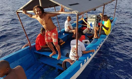 Alugue um barco a motor em Grande Comore, Comores