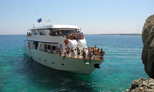 Croisière à Chypre sur un méga-yacht de 95 pieds