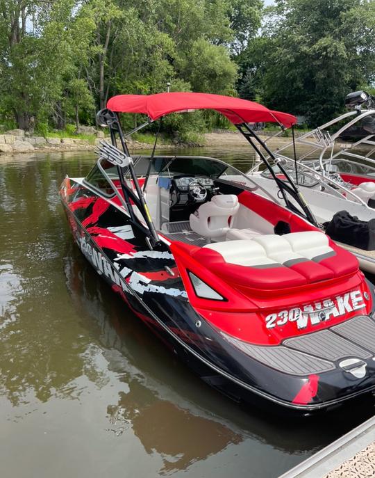 Bateau de wakeboard Sea-Doo 230 | Barbecue sur la plage et soirée au coucher du soleil à Laval, Québec 