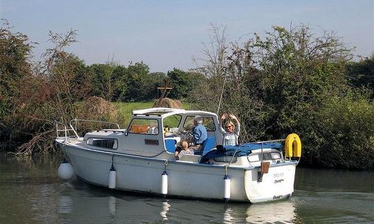 Rent 25' Albin Motor Yacht in Sneek, Friesland