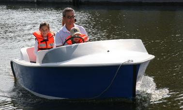 Louez une propulsion intérieure Blue Ribbon de 12 pieds à Nantes, Pays de la Loire