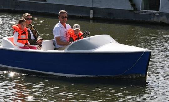 Louez une propulsion intérieure Blue Ribbon de 12 pieds à Nantes, Pays de la Loire