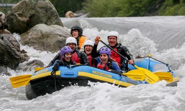 Desfrute de rafting em Ilanz, Suíça