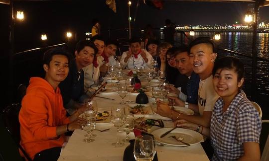 Cruzeiro com jantar de 2 horas em Phnom Penh, Camboja