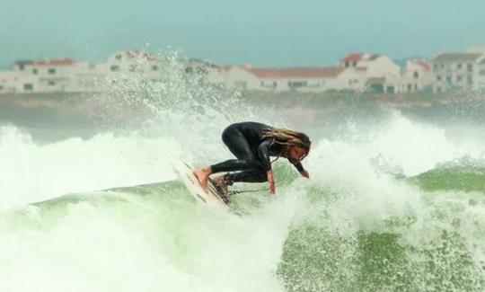 Desfrute de aulas e aluguéis de surf na Lourinhã, Lisboa