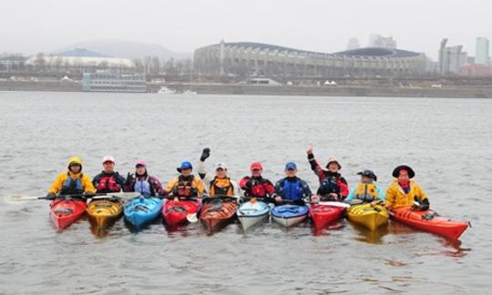 Rent a Closed Sea Kayak to Paddle Out the coast of Landéda, France