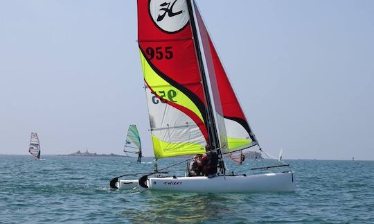 Rent a Twixxy Beach Catamaran in Landéda, France