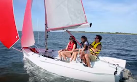 Dinghy Sailing in Landéda, France