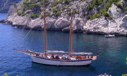 Crucero en velero por las Calanques de Marsella, Francia