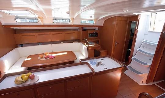 Charter Cyclades 50.5 Sailboat for 13 People in Portorosa, Italy