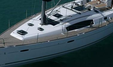 Charter Oceanis 43' Cruising Monohull in Messina, Italy