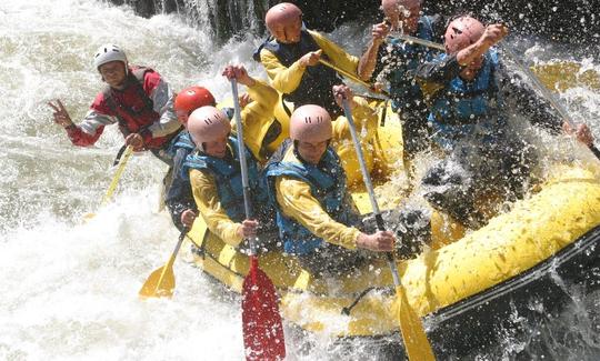 Desfrute de rafting em Bagneres-de-Luchon, França