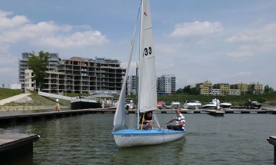 Des leçons de voile inoubliables pour les jeunes à Sződliget, Budapest