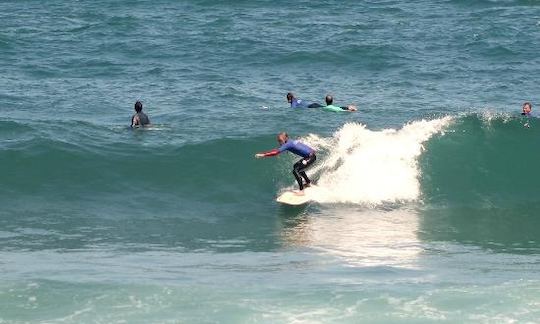 Disfruta de clases de surf y alquileres en Sagres, Portugal