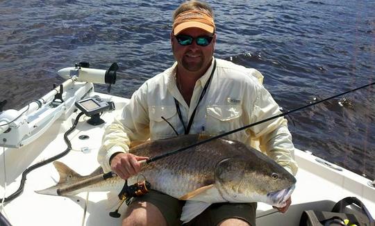 New Bern Inshore Fishing Charter on 22' Bay Boat