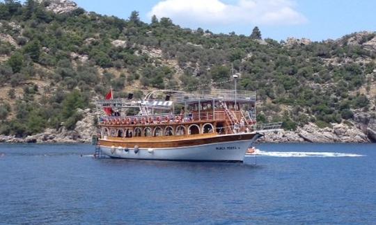 Profitez d'une croisière à Muğla, en Turquie, sur un bateau à passagers