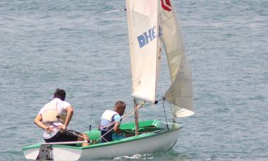 Alquile un bote de vela 420 en Mombasa, Kenia