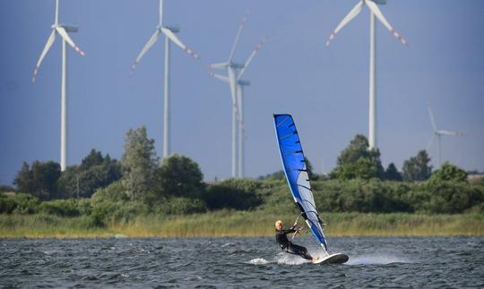 Desfrute de windsurf em Wągrowiec, Polônia