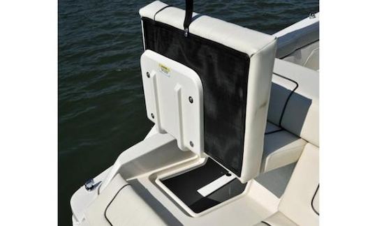 Aluguel de barco Sea Ray Sundeck Bowrider de 26 pés em Aventura, Flórida