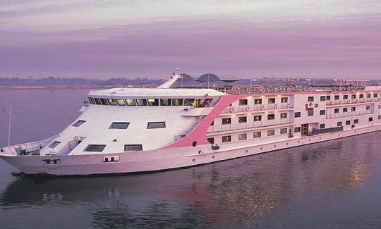 Excursión en crucero por el Nilo desde Luxor a Asuán: lujo de 5 días a bordo del barco de pasajeros Princess Sarah