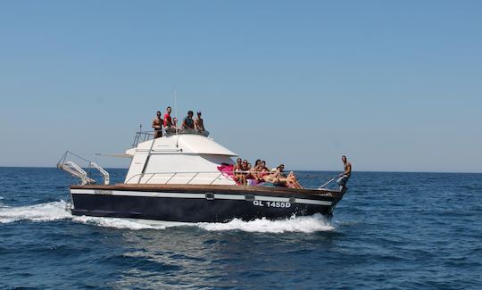 Charter 39' Posillipo Antigua Cuddy Cabin Boat In Gallipoli, Italy