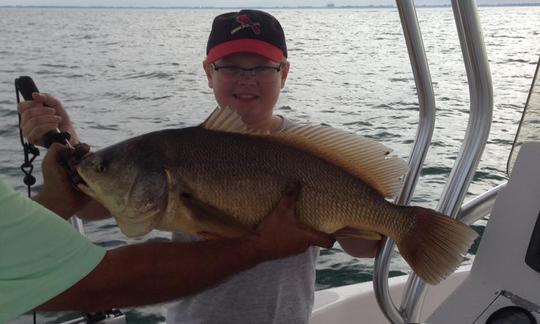 Increíble carta de pesca en el lago Erie con una tiara de 29 pies abierta con el Capitán Robb