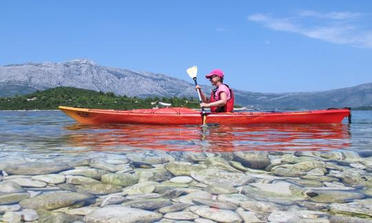 Profitez d'excursions en kayak de mer de qualité supérieure à Korčula, en Croatie